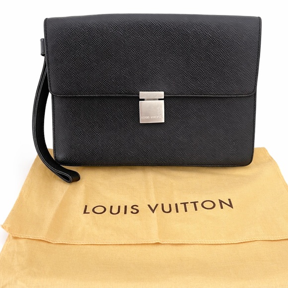 Louis Vuitton Handbags - Louis Vuitton Selenga Taiga Clutch Black | Authentic | 2015 | Proof